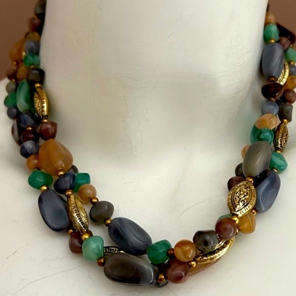 Stunning Lucite Necklace - Picture 1 of 4